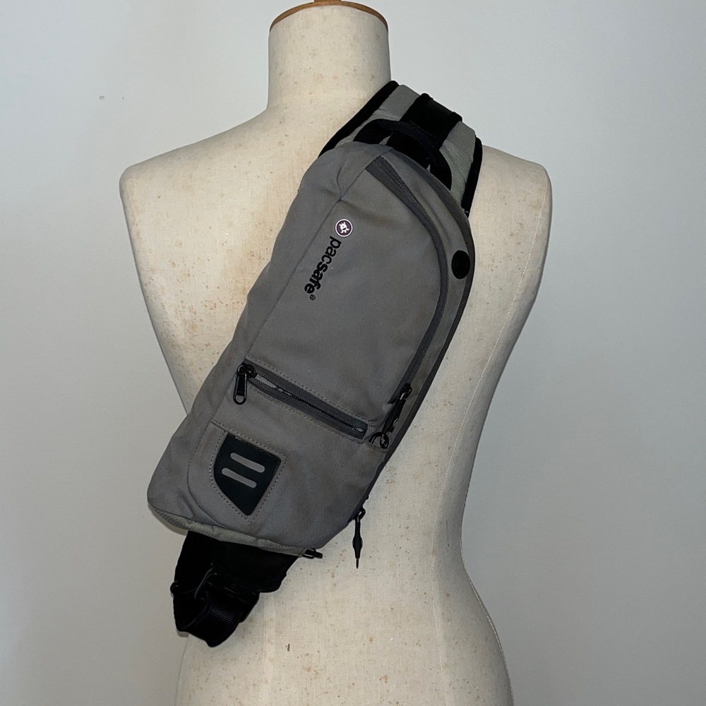 Pacsafe Venturesafe 150 Sling PA028 unisex